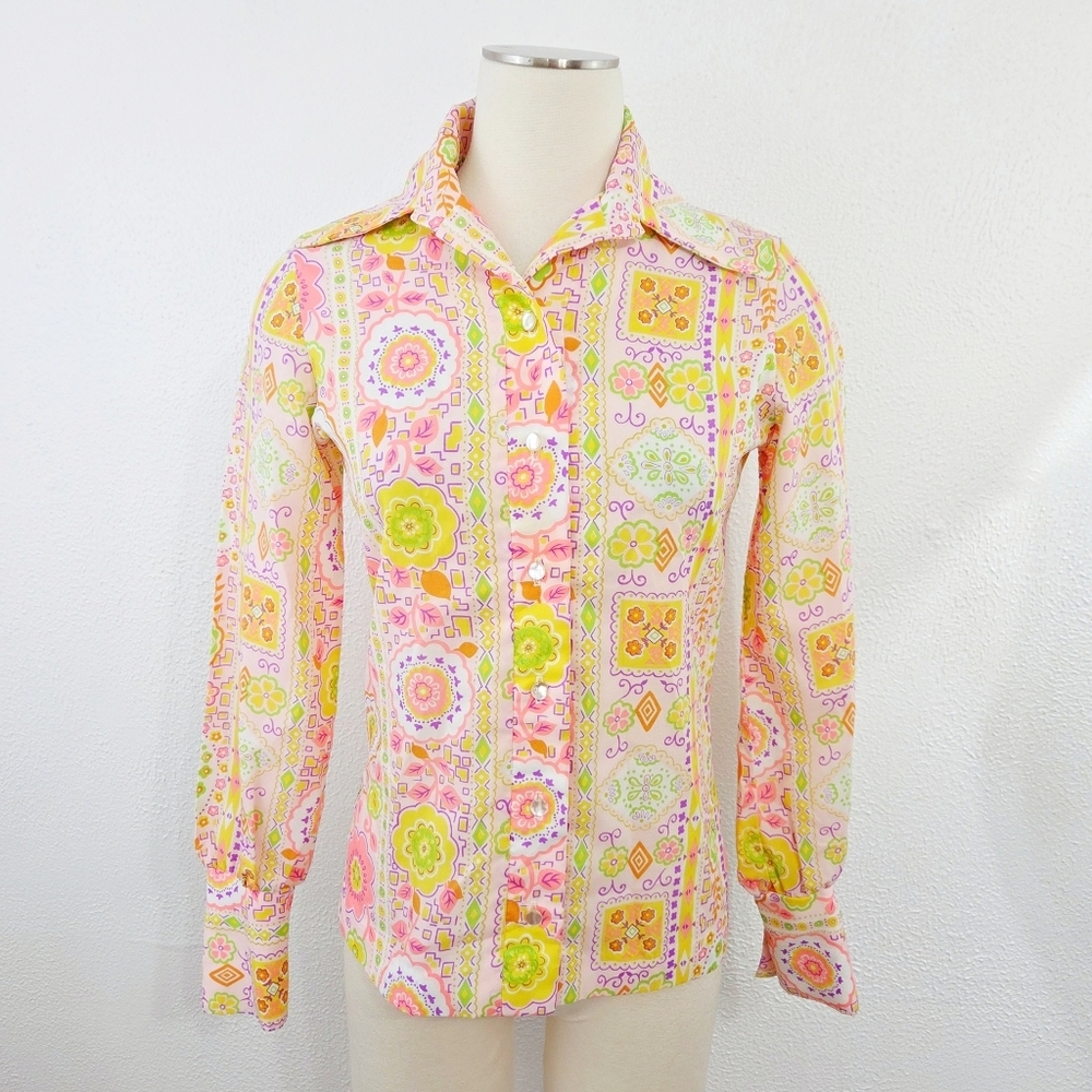 Vintage 70s Groovy Floral Button Down Shirt Neon Dagger Collar Women's Size 10